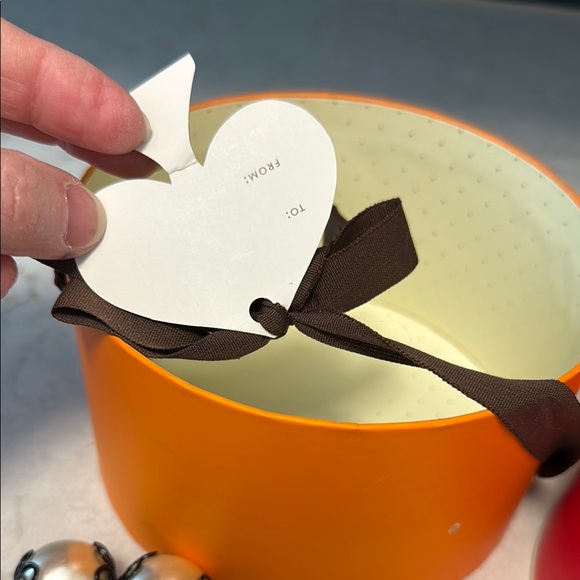 Kate Spade Large Pearl Beaded Necklace with black bow - Picture 5 of 9